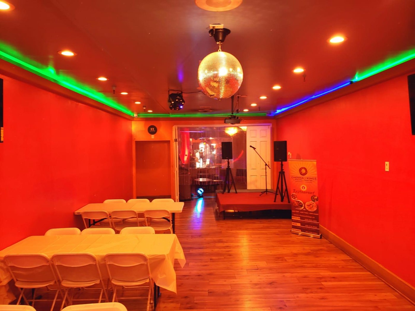 Dining tables arranged for your gathering at Chennai Kings